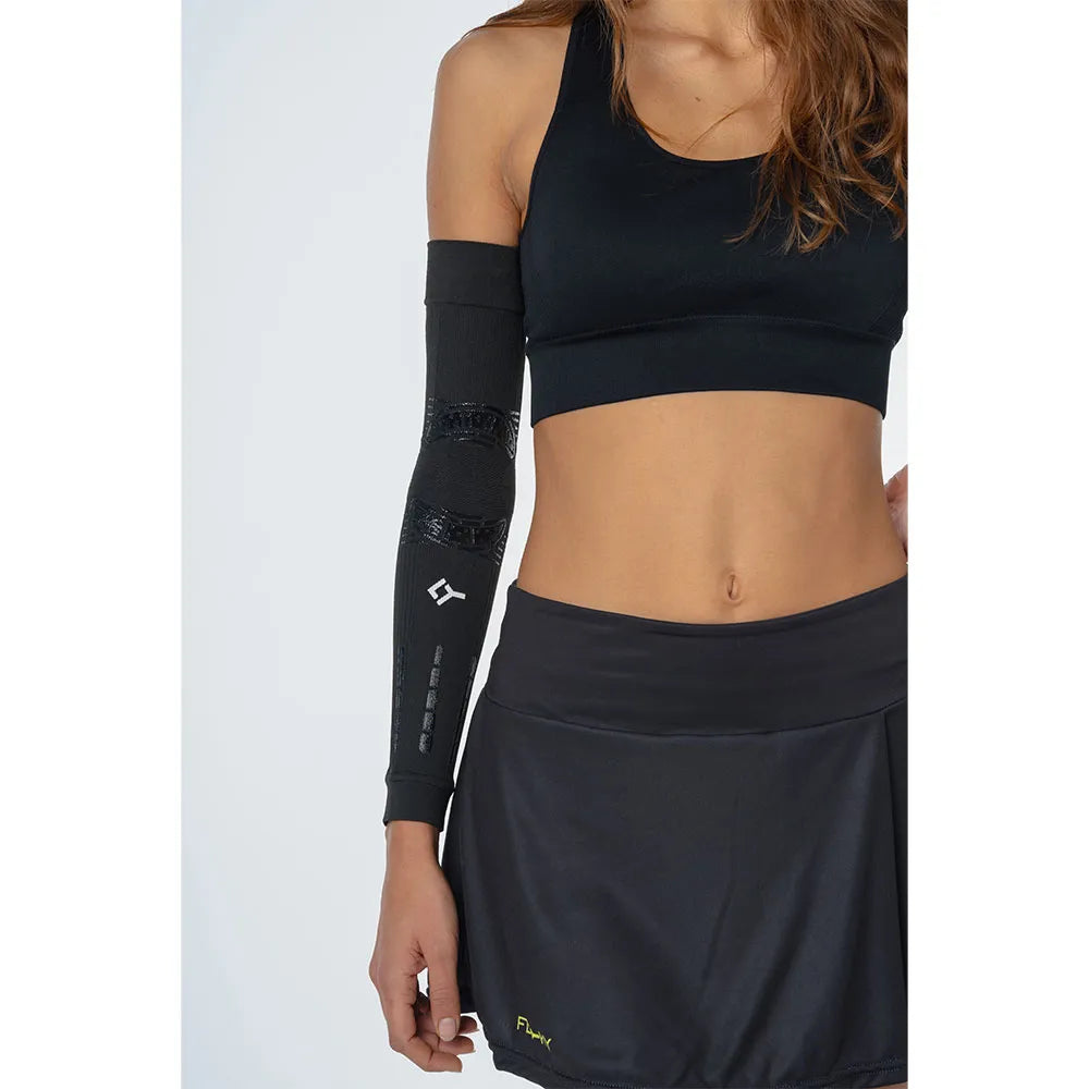 FLOKY Basic Arm Warmer Black Detail Close-up - Onyx & Bloom Sports